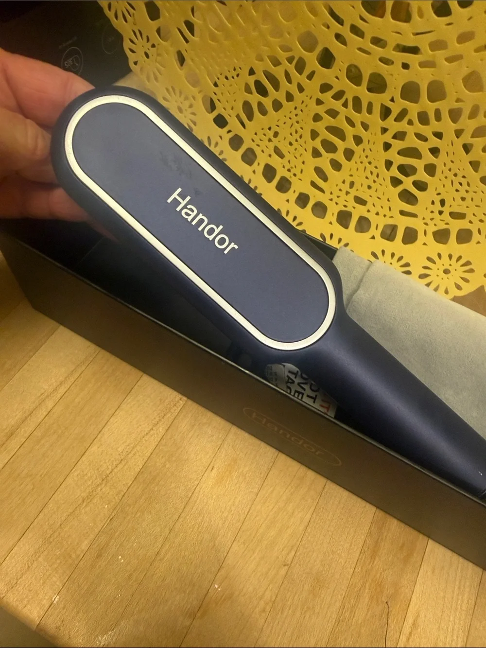 Handor Ionic Hair Straightener Brush - Black